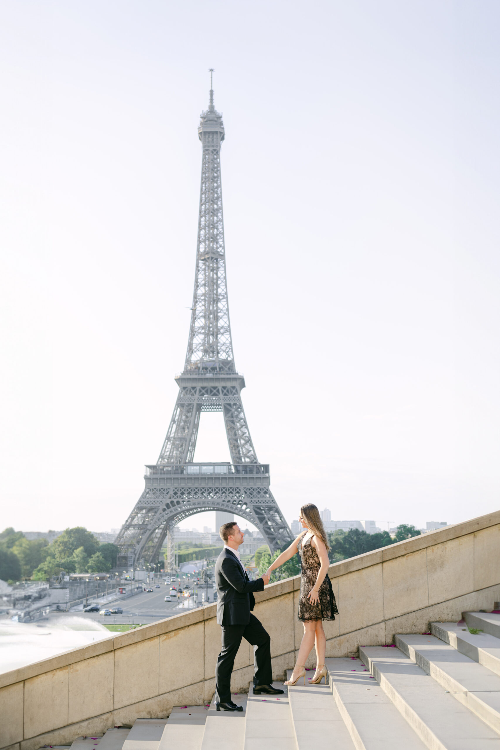 Couple photoshoot in Paris at Trocadéro with the Eiffel Tower